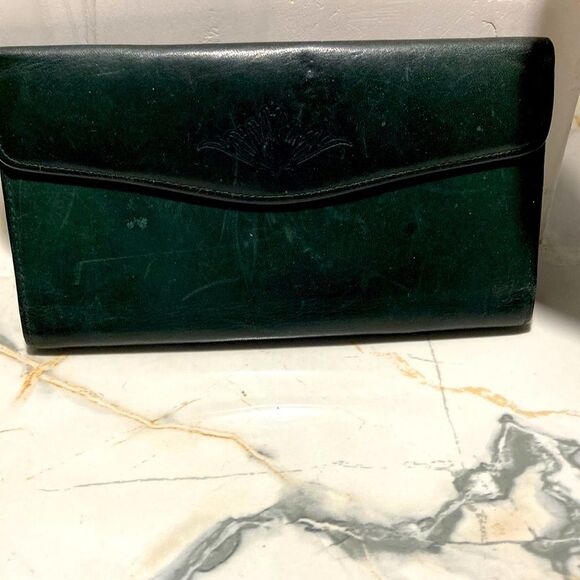 Buxton Wallet - Picture 1 of 6